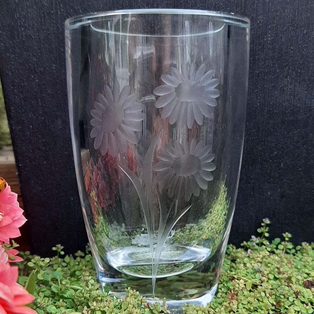 Strombergshyttan Swedish Art Glass Crystal Vase 4"